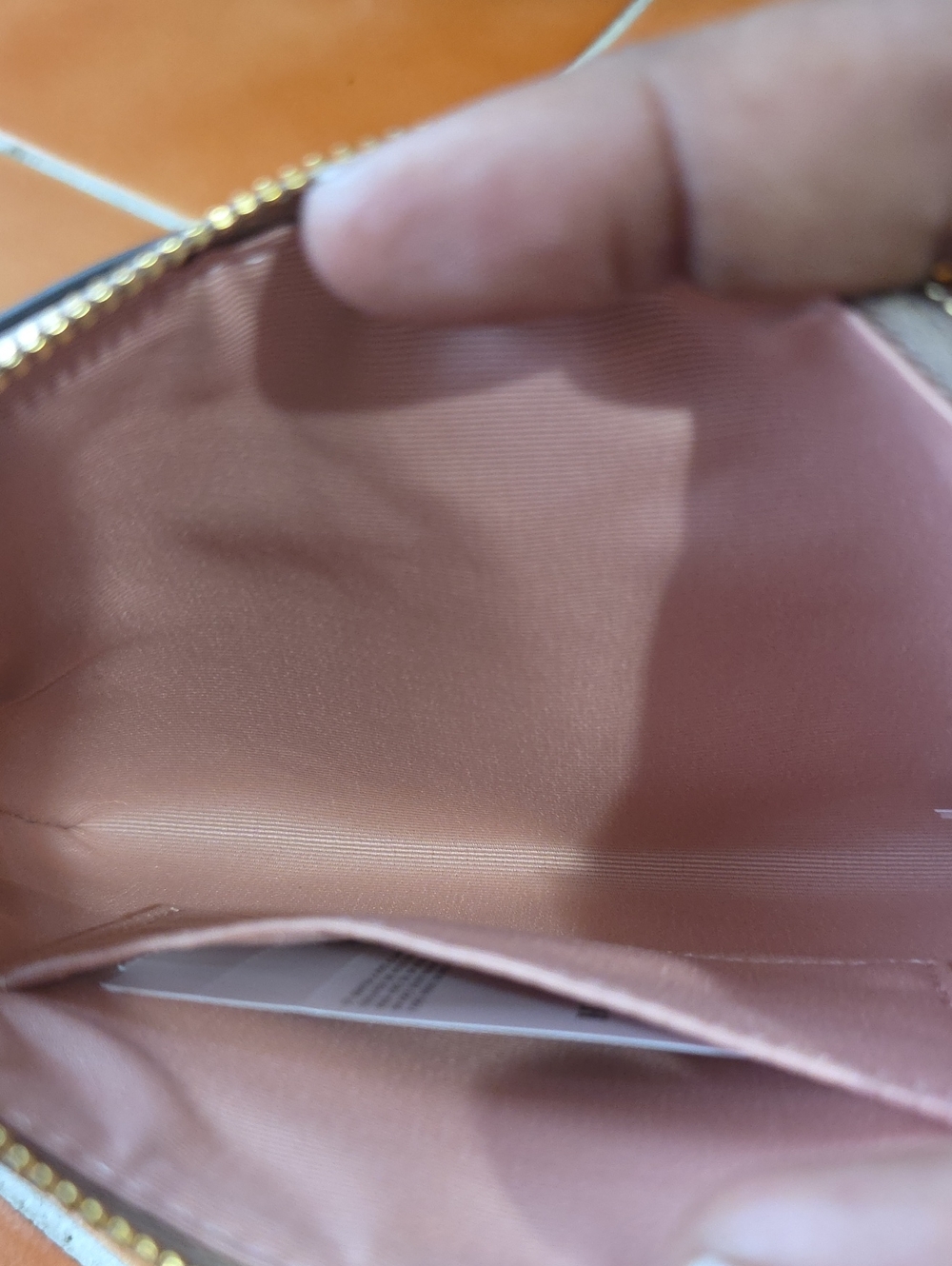 COACH CORNER ZIP WRISTLET NWT - Picture 4 of 5